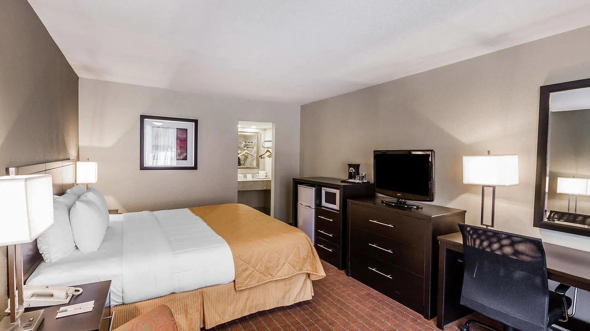 Quality Inn Phoenix Airport Otel